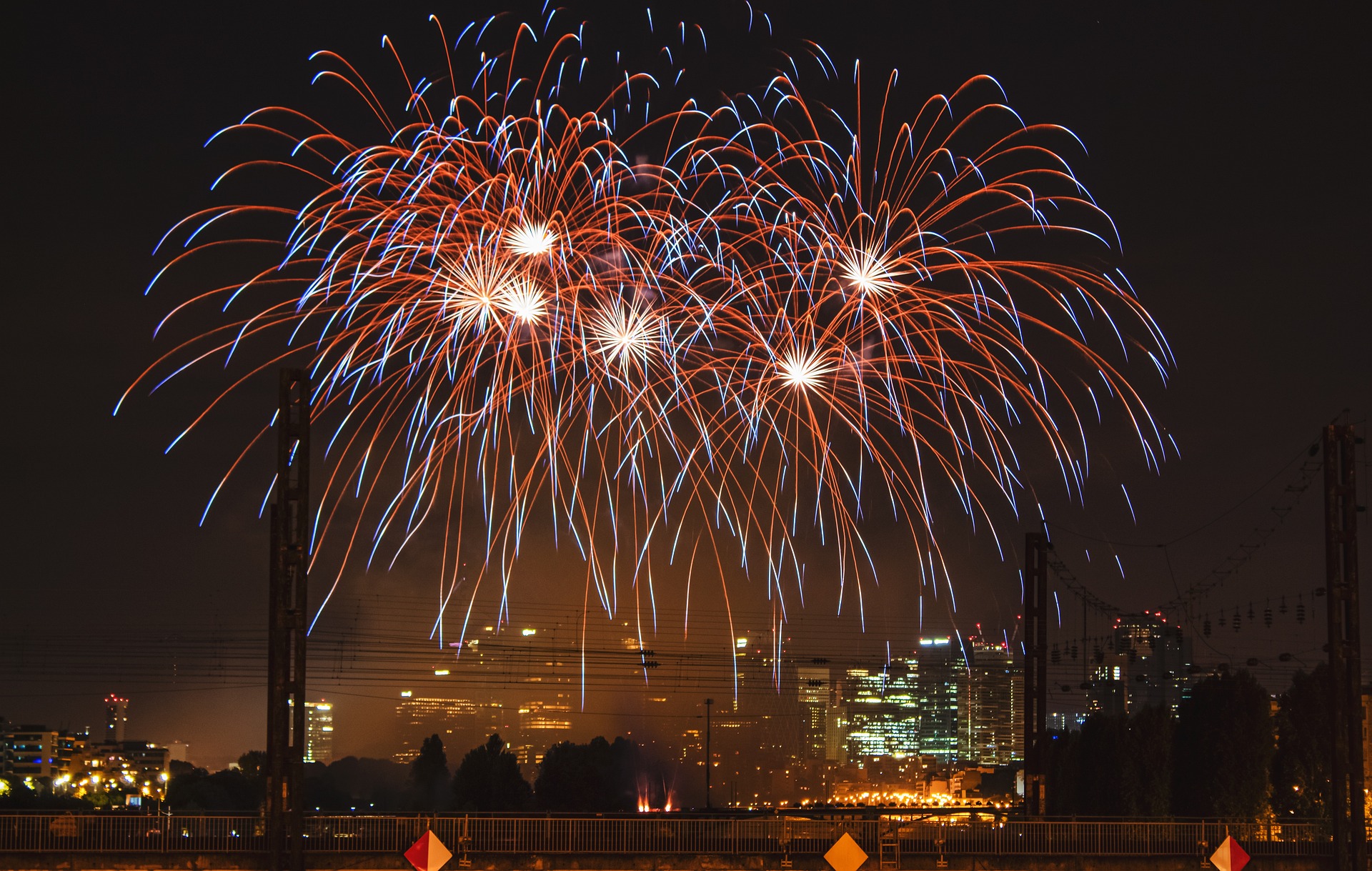 pignatta fireworks 6596779 1920